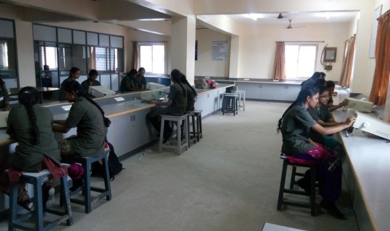 Electronic Circuits Laboratory